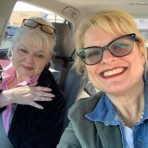 Meet your Posher, Jennifer